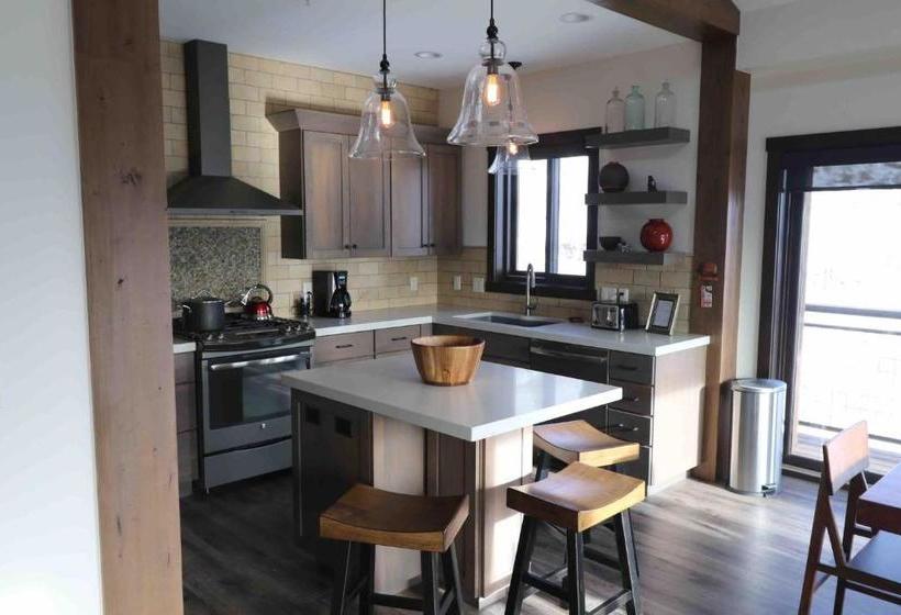 Crested Mtn North #l1