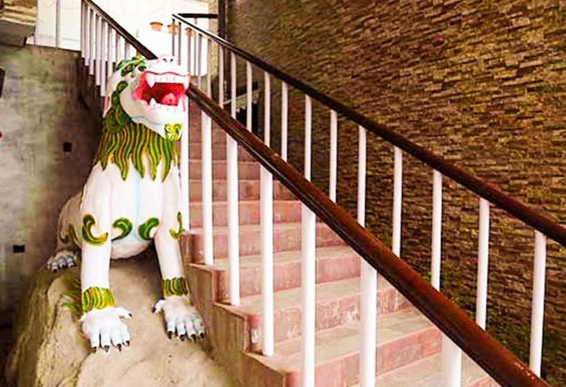 酒店 Alpine Village Resort