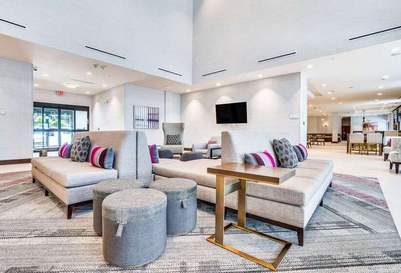 هتل Hilton Garden Inn North Dallas Central Expy