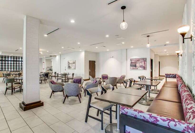 هتل Hilton Garden Inn North Dallas Central Expy