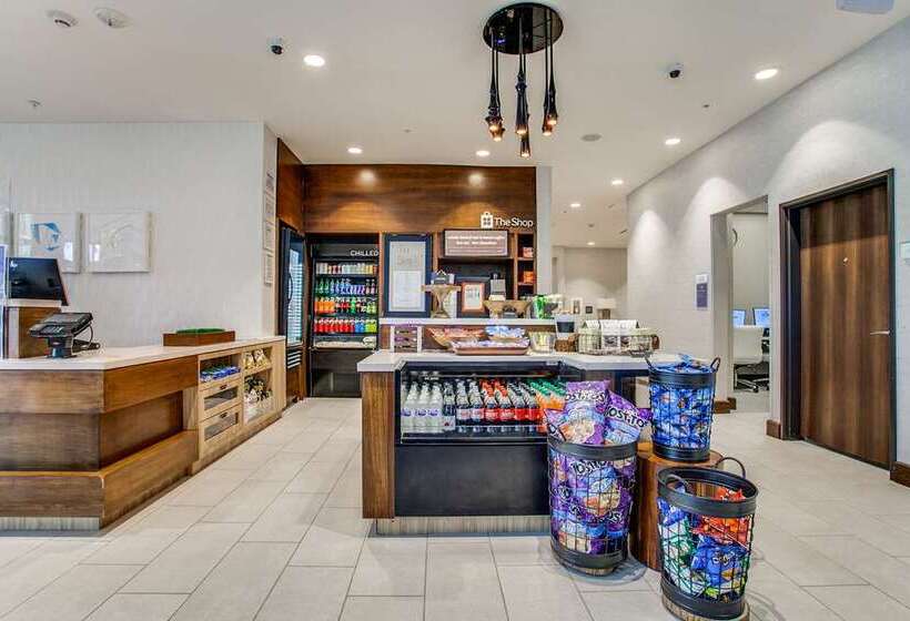 هتل Hilton Garden Inn North Dallas Central Expy