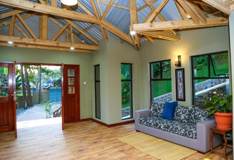 هتل Malkia Trees Lodge