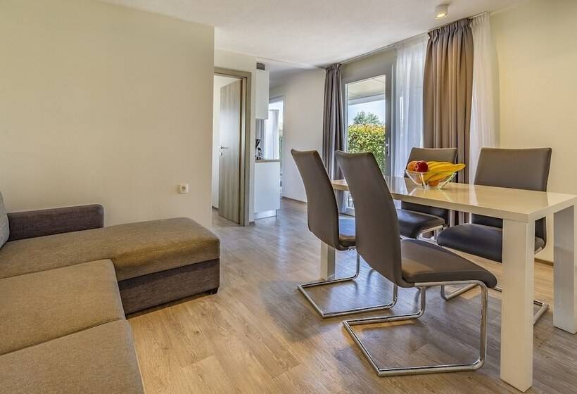 בית מלון כפרי Mobile Home Rojnic