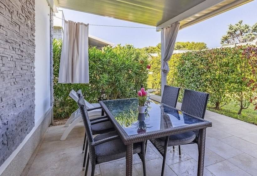 בית מלון כפרי Mobile Home Rojnic