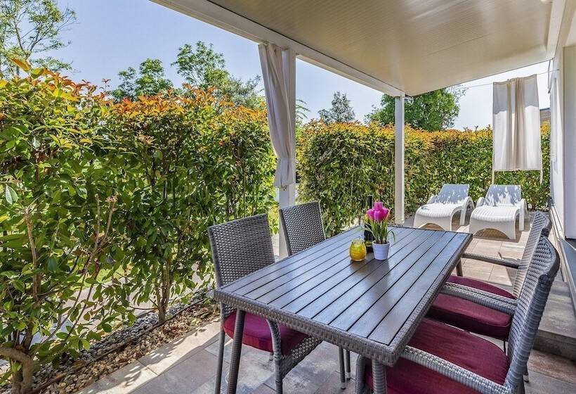 בית מלון כפרי Mobile Home Rojnic