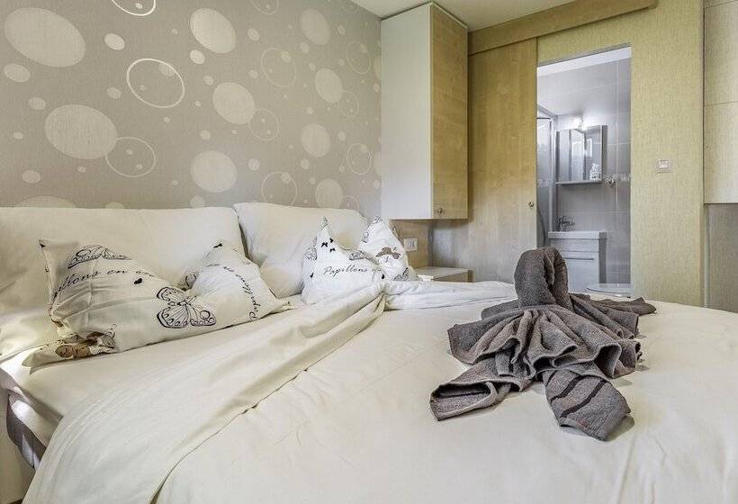 בית מלון כפרי Mobile Home Rojnic