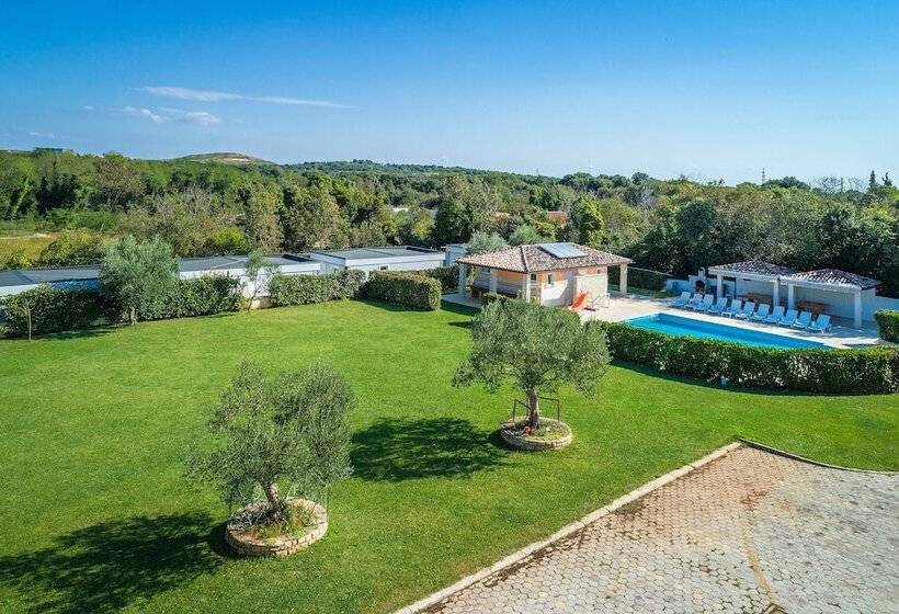 בית מלון כפרי Mobile Home Rojnic