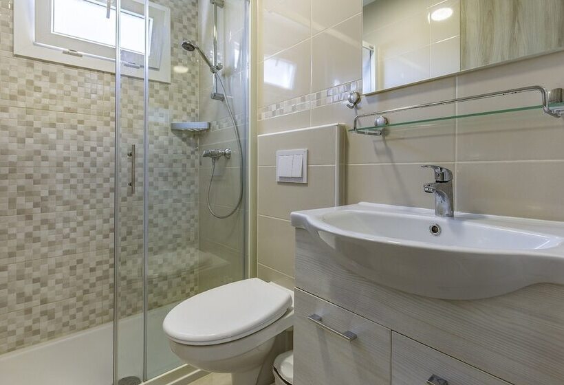 בית מלון כפרי Mobile Home Rojnic