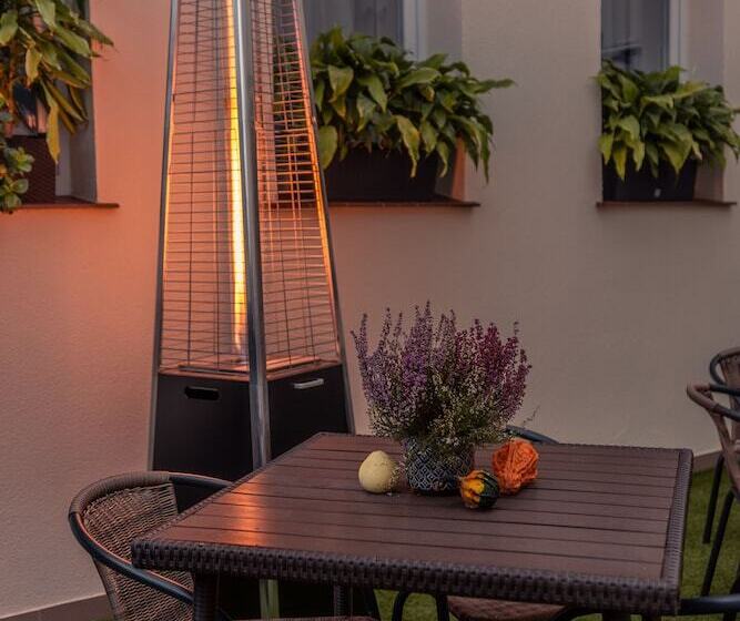 Tailor Hotel Sport & Conference