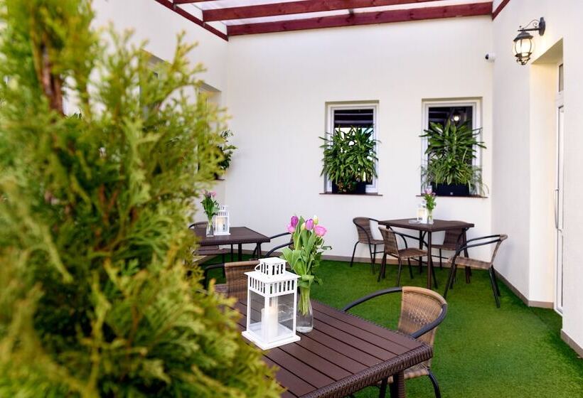 Tailor Hotel Sport & Conference