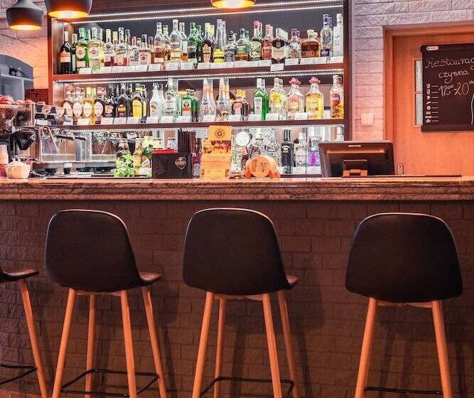 Tailor Hotel Sport & Conference