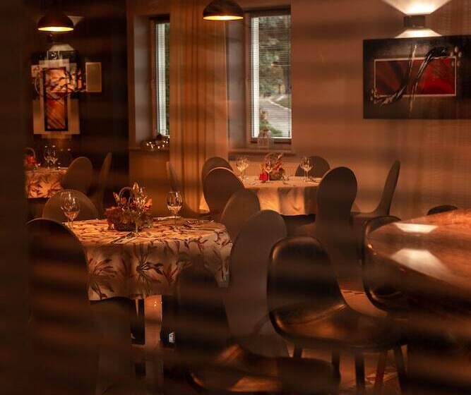 Tailor Hotel Sport & Conference