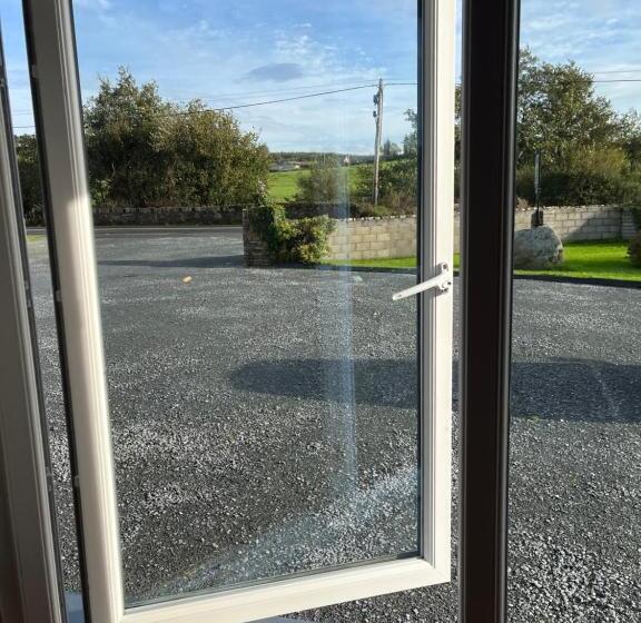 بنسيون Douglasha House V93rx64