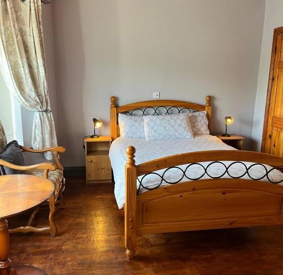 بنسيون Douglasha House V93rx64