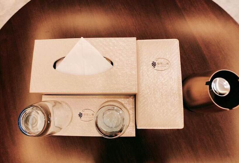 Taiyuan Strawberry Apartment Xuefu Br