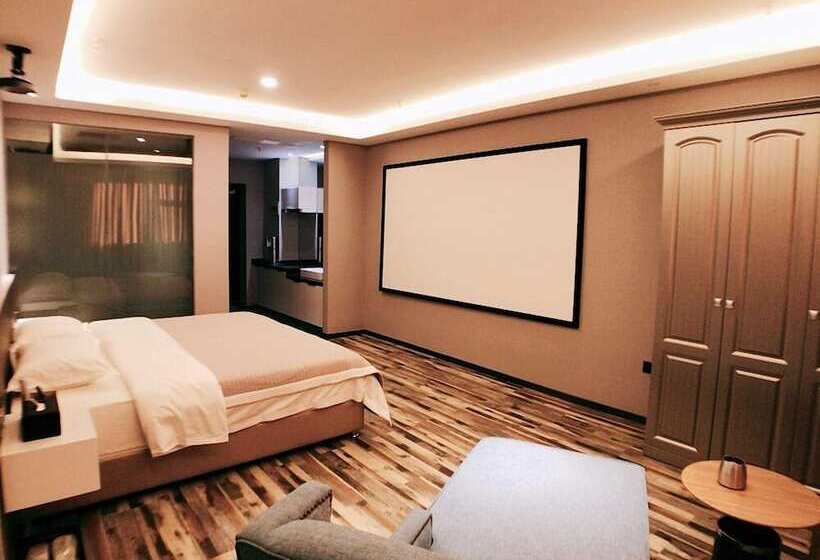 Taiyuan Strawberry Apartment Xuefu Br