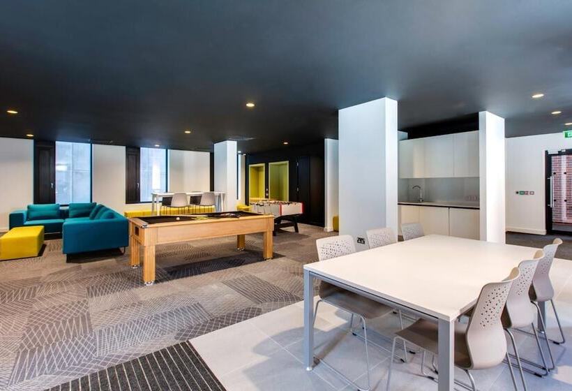 Yugo Explore   Lee Point