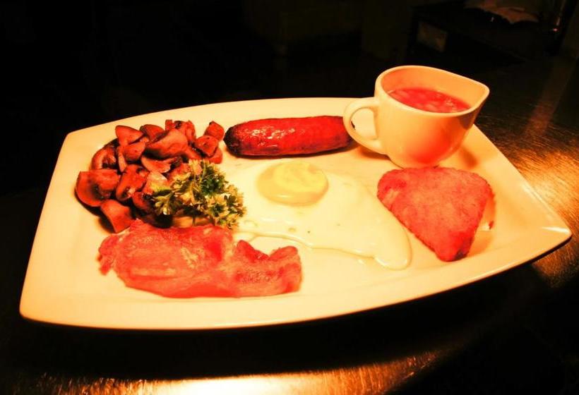 住宿加早餐  The Coach House