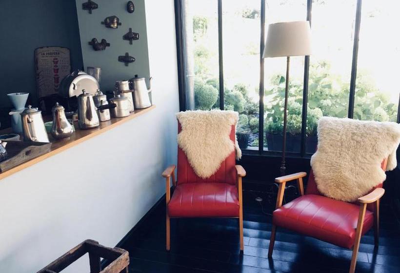 بنسيون De La Chambre Au Jardin