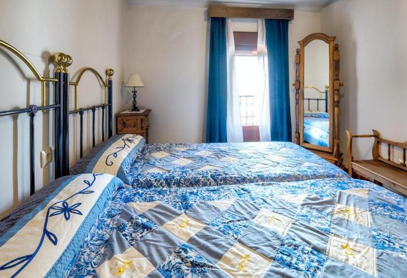 Comfortable Villa In Puebla De Don Rodrigo With Private Pool