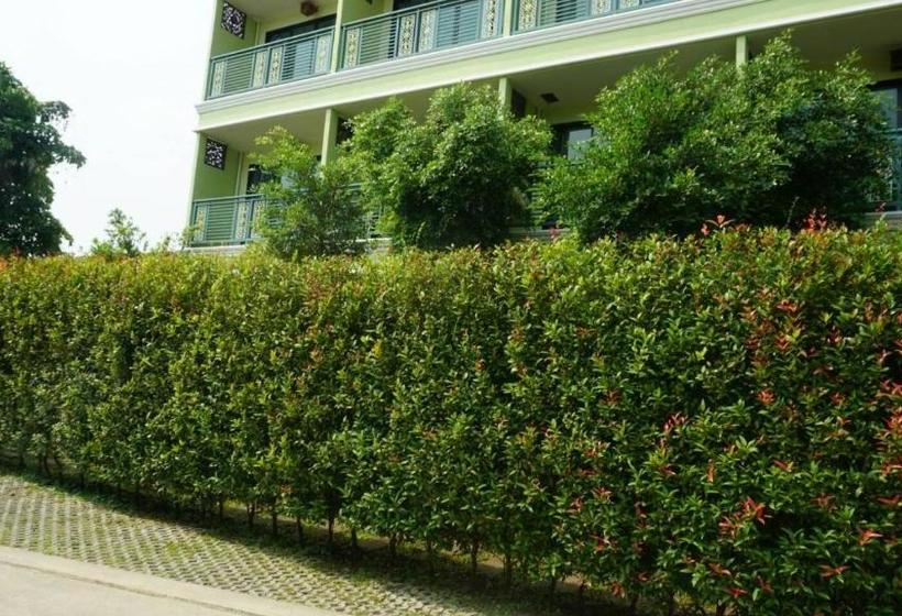 호텔 Garden Corner Resort &