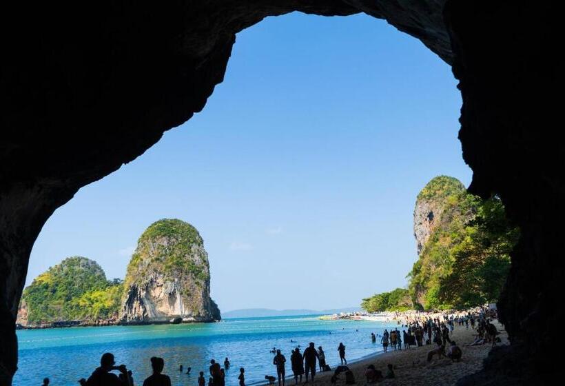 فندق Ayodhaya Palace Beach Resort   Sha Plus Certified