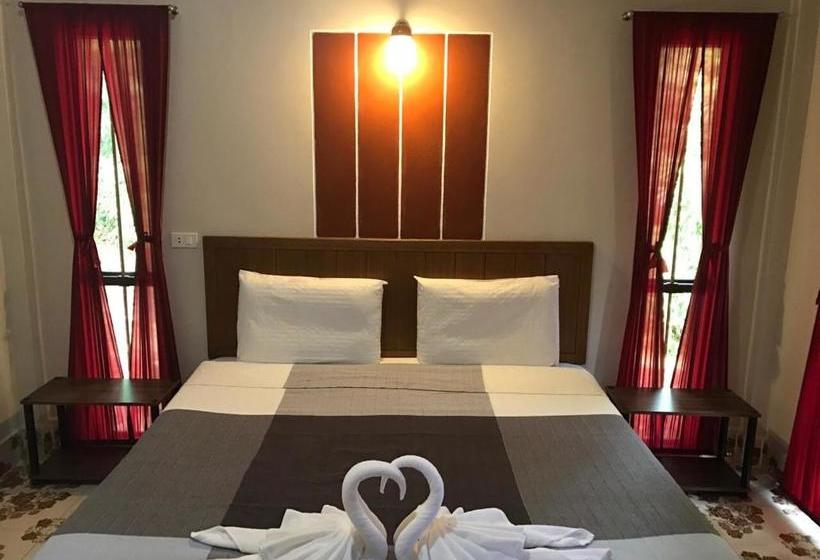 هتل Fine Times Resort
