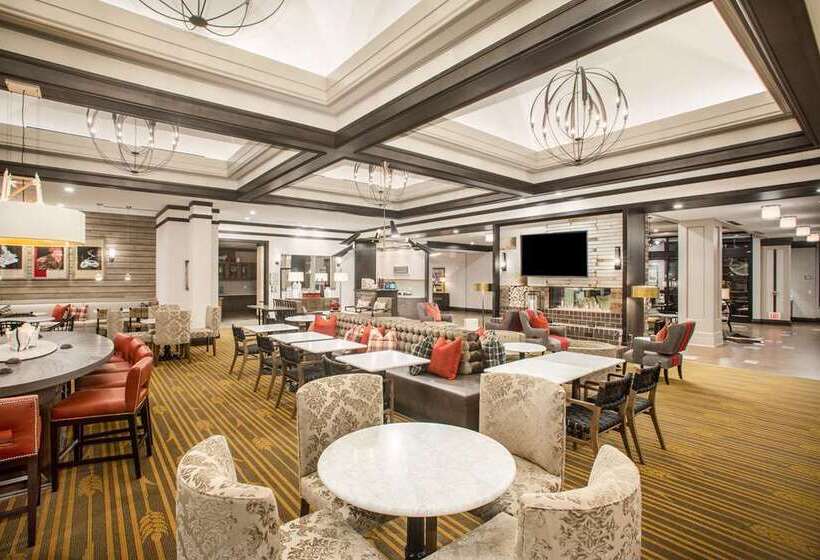 هتل Homewood Suites By Hilton Salina Downtown