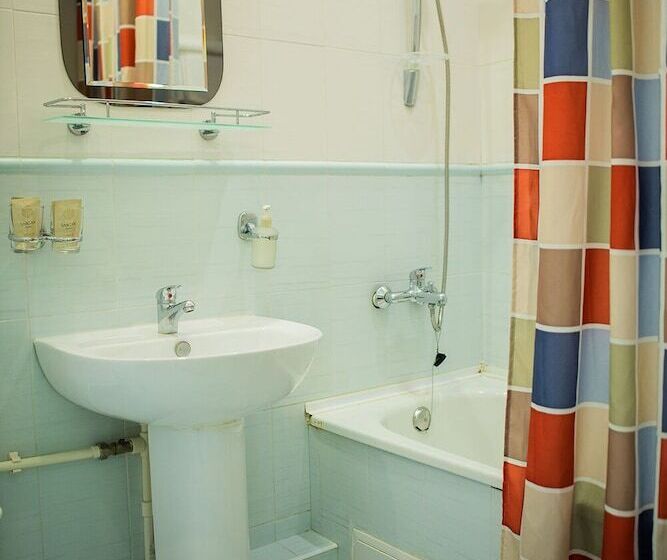 בית מלון כפרי Oktyabrskaya