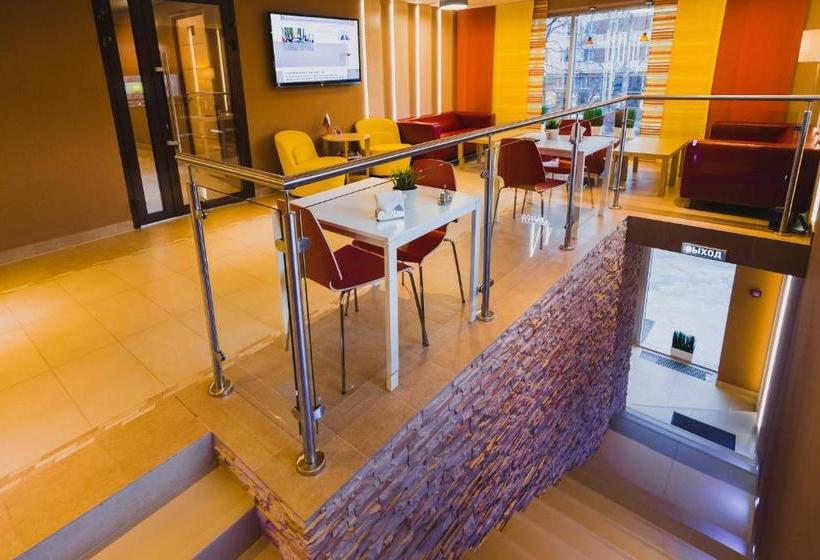 هتل Rooms And Breakfast