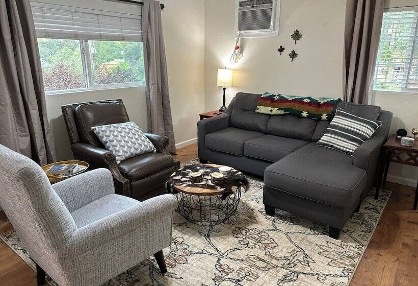 호텔 Yosemite Basecamp