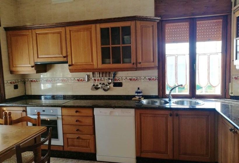 Charming House In Nois Lugo With Terrace And Garden