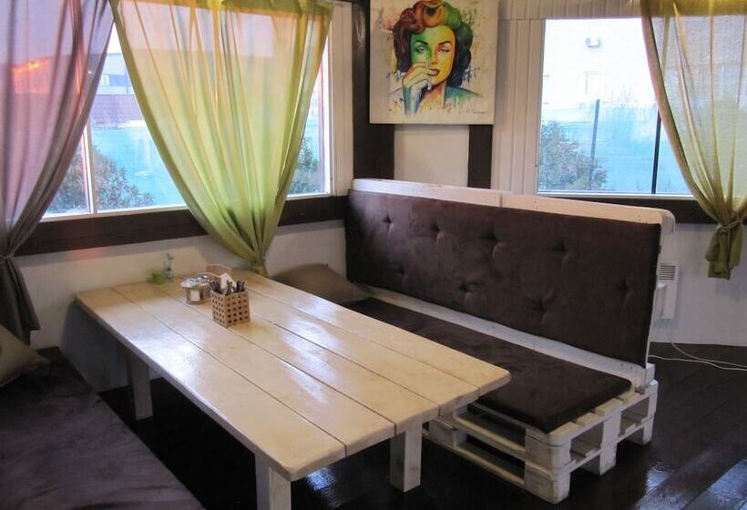 La Mari Hotel Sheremetyevo