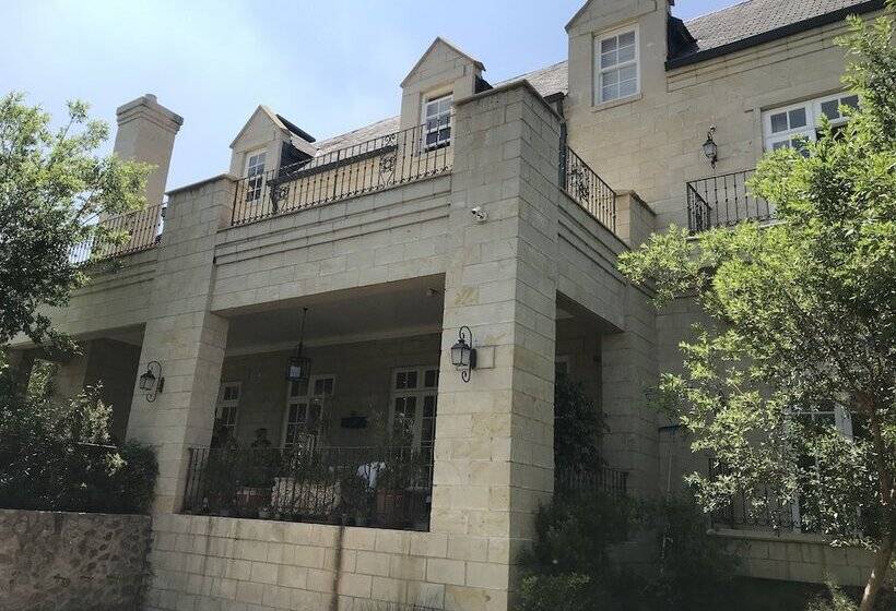 פנסיון Creek Lane Guest House