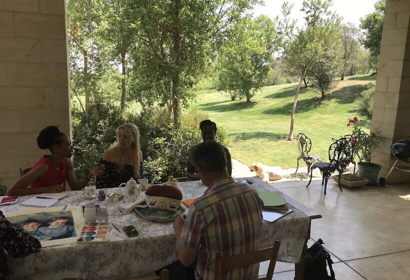 פנסיון Creek Lane Guest House