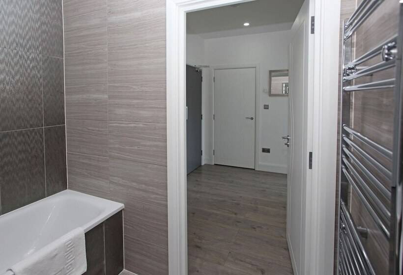 Sapphire House Apartments