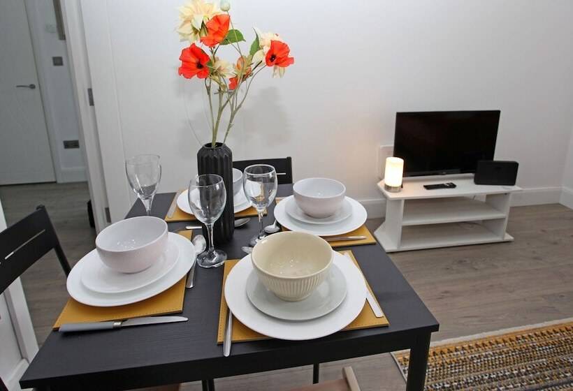 Sapphire House Apartments