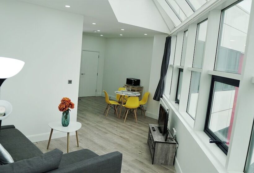 Sapphire House Apartments