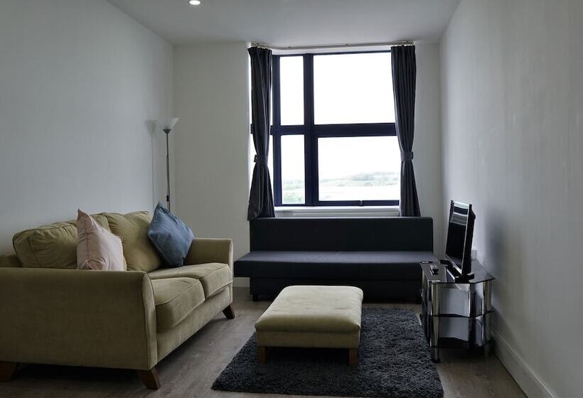 Sapphire House Apartments