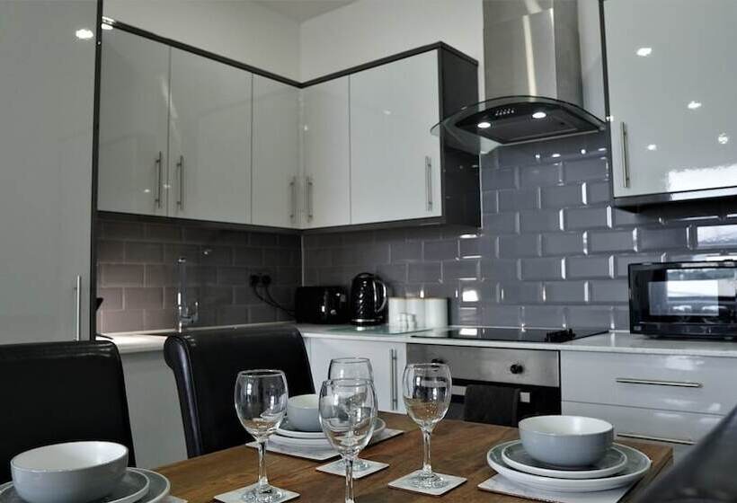 Sapphire House Apartments