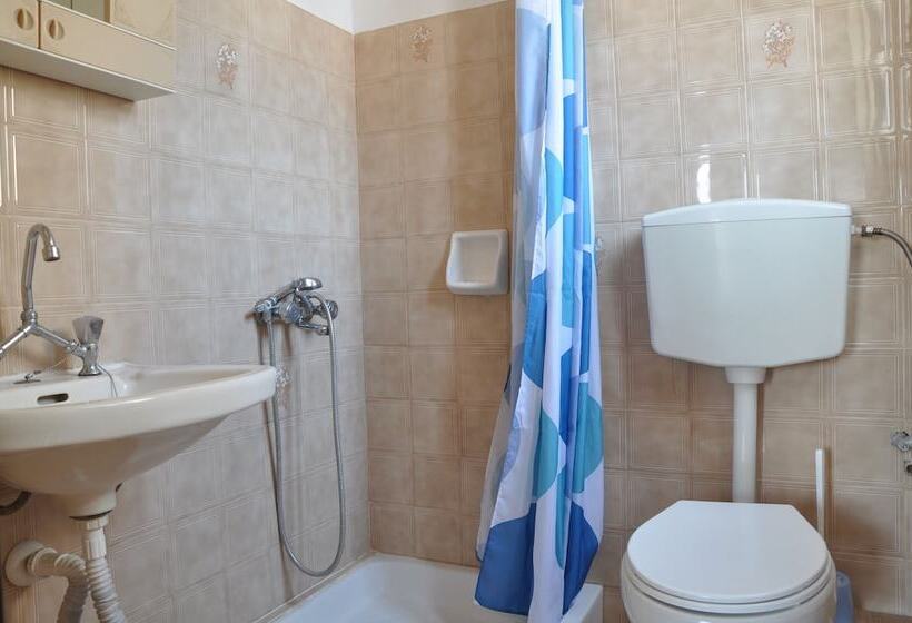 Sunflower Apartments & Studios