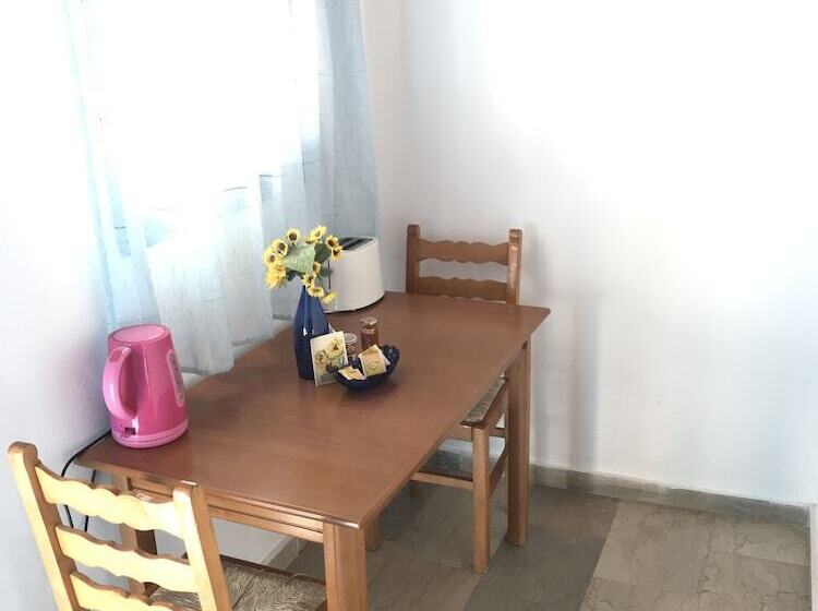 Sunflower Apartments & Studios