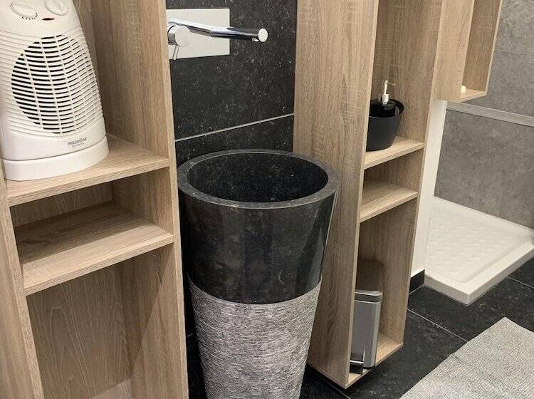 Théâtre Sinne Luxury Apartment