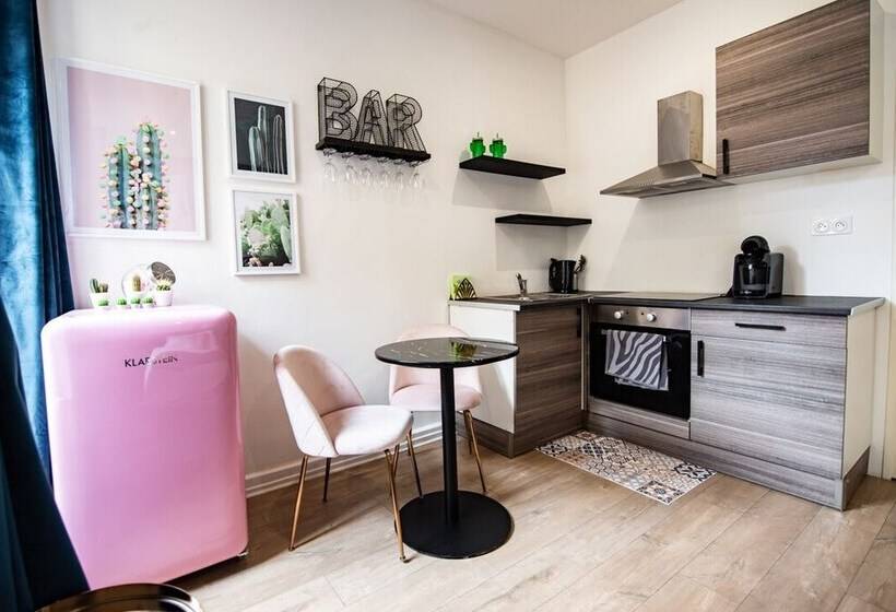 Théâtre Sinne Luxury Apartment