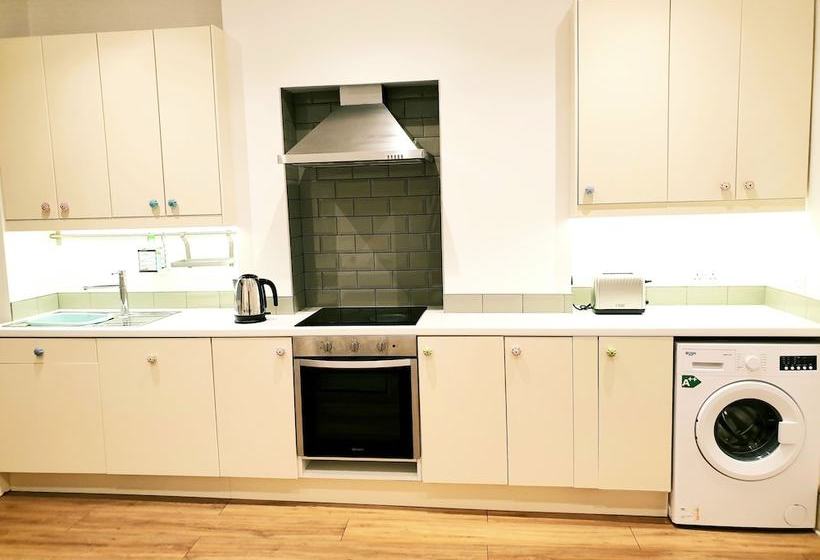 Time & Tide Town House