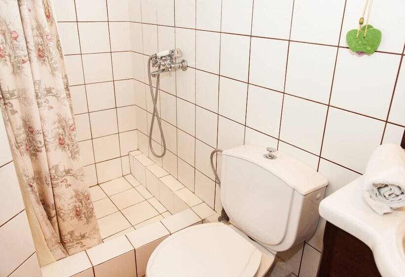 Utopia Mountain Chalet