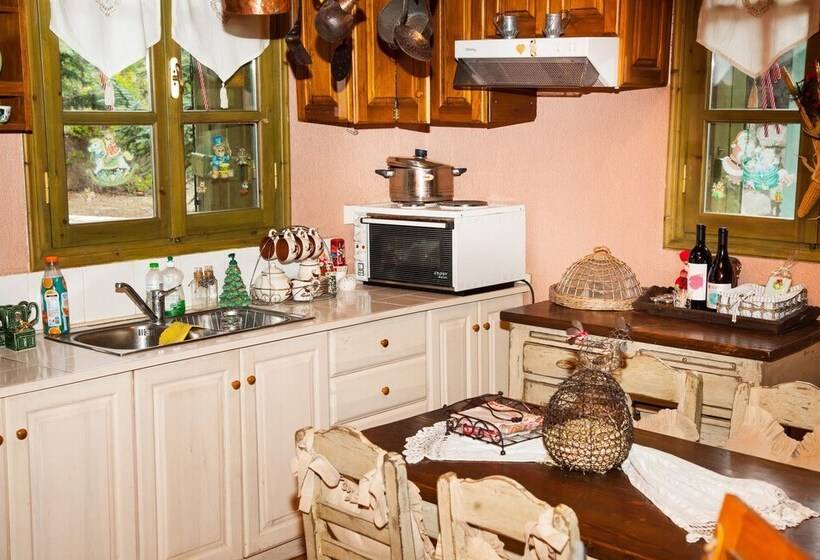 Utopia Mountain Chalet