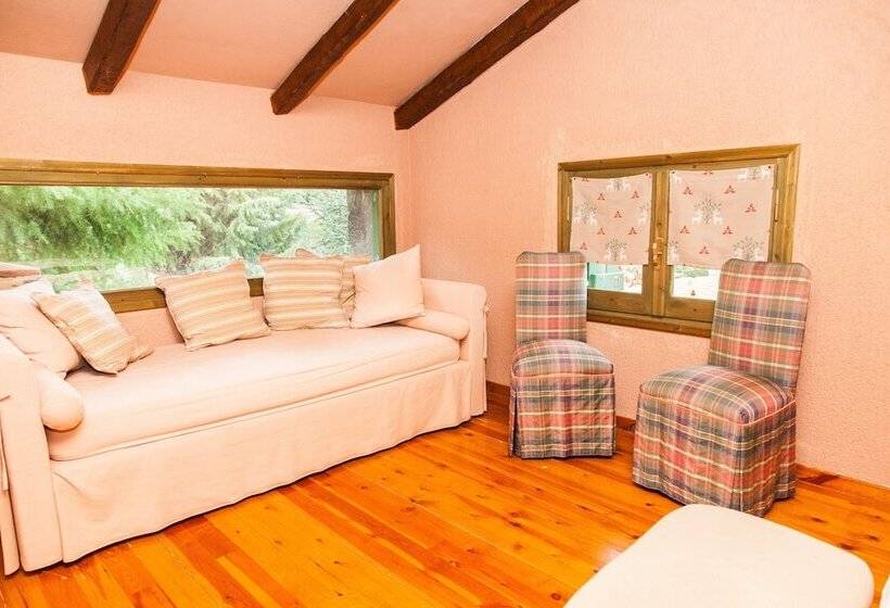 Utopia Mountain Chalet