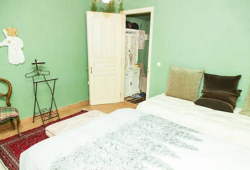 Utopia Mountain Chalet