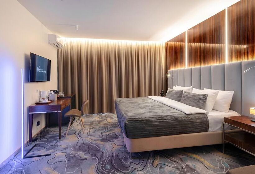 V Hotel & Rooftop Lounge